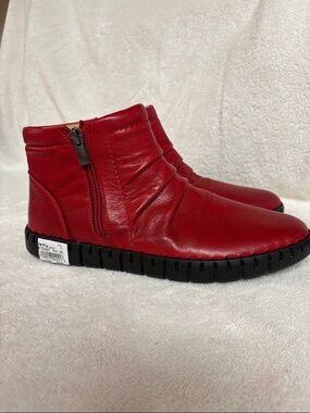 Miz Mooz Beige Leather Insole Shoe